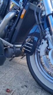 RIDE RECAP - Met de soeprit is er nu voor regio zuidwest echt een einde gekomen aan de clubritten voor dit jaar. Met een mooie opkomst van 35 motoren en natuurlijk schitterend weer werd er een prachtige rit door het Brabantse land gereden. En natuurlijk soep met broodjes aan op het eindpunt! Een betere afsluiting van het seizoen hadden we ons niet kunnen wensen! 

We zien iedereen graag in de winter bij de regio café's. Want hoewel er in de winter geen georganiseerde ritten zijn, blijven we elkaar natuurlijk wel zien! 

Wil je een keer langs komen bij een regio café in jouw regio om wat sfeer te proeven en alvast wat mensen te leren kennen? Stuur ons gerust een berichtje! 

#ShadowMotorclub #Motorrijden #Honda #HondaShadow #HondaVT #HondaVTX #HondaVT600 #HondaVT750 #HondaVT1100 #Chopper #Bobber #Cruiser #Toertocht #BikerLife #RideToLive #LiveToRide #RegioRit #ZuidWestNederland #ZuidHolland #Brabant #Zeeland #RideOut #SoepRit #ShadowMC #VTwin